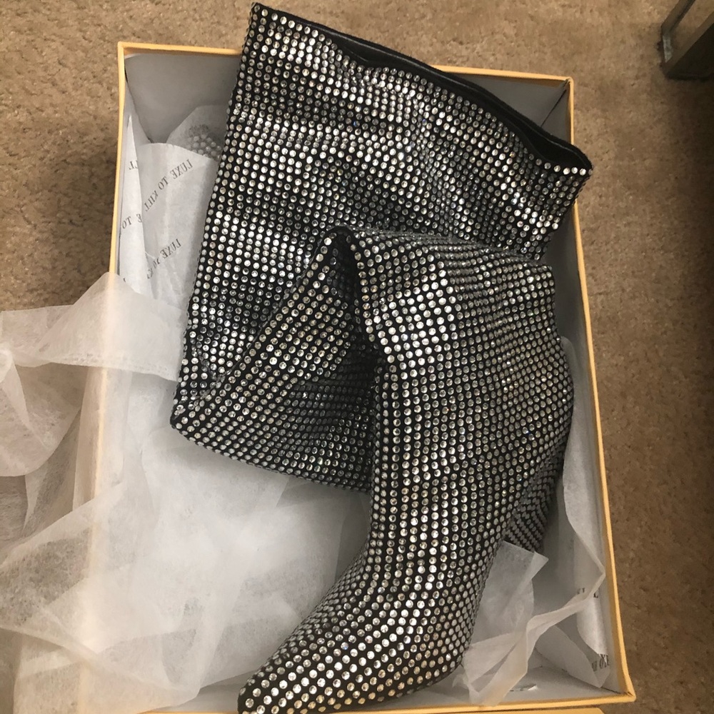 Brand new Luxe To Kill Over the knee boots!